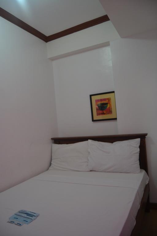 Isabelle Royale Paranaque Paranaque City المظهر الخارجي الصورة