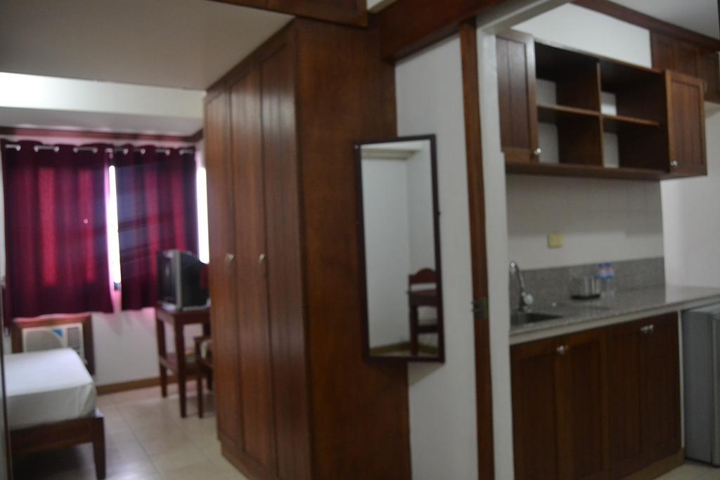 Isabelle Royale Paranaque Paranaque City المظهر الخارجي الصورة