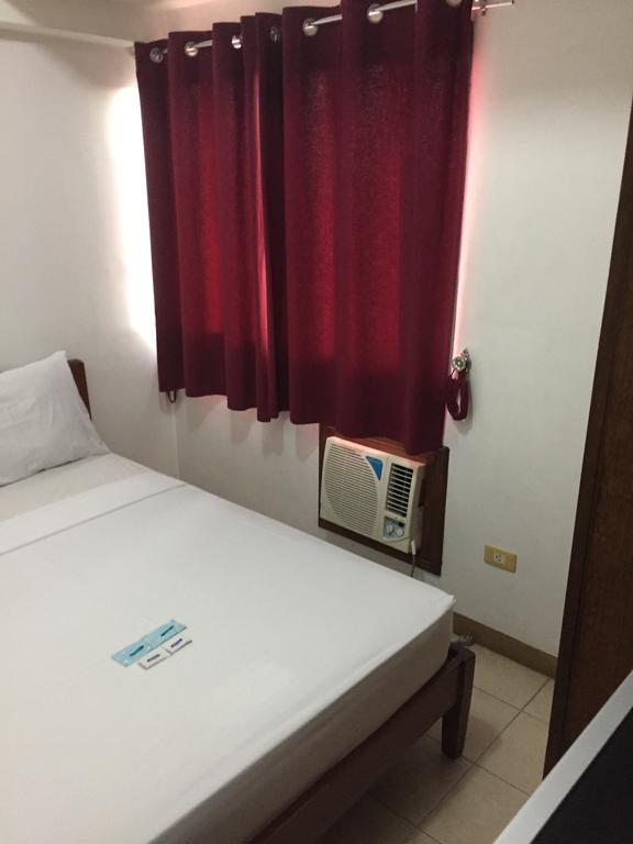Isabelle Royale Paranaque Paranaque City المظهر الخارجي الصورة